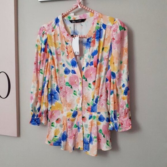 NWT Zara multicoloured floral print blouse with jeweled buttons, XS - Picture 10 of 10